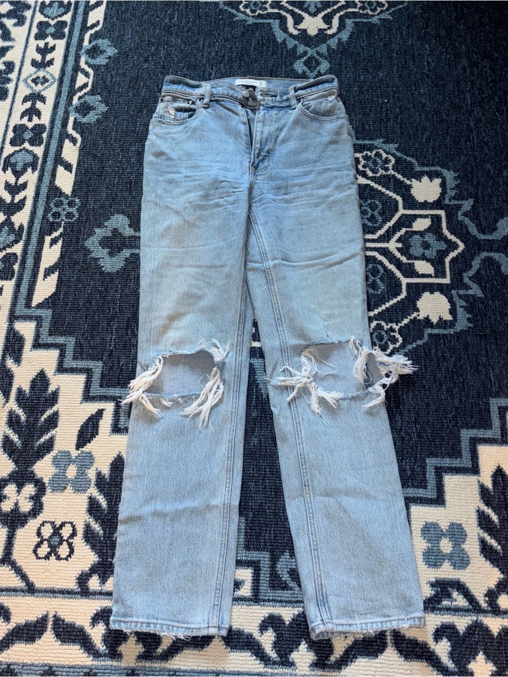Abercrombie the 90’s Straight Ultra High Rise Distressed Light Wash Jeans